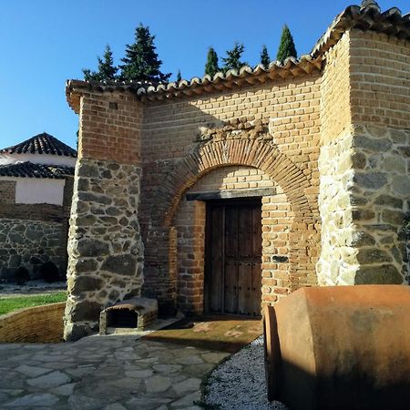 Ruralrut-El Tiemblo Wifi, Cabina De Hidromasaje, Aire Acondicionado Y A Pocos Metros De Zonas De Bano Naturales Екстер'єр фото