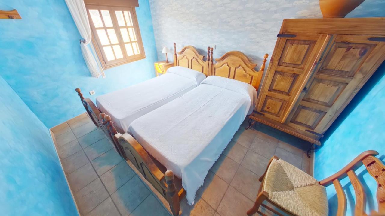 Ruralrut-El Tiemblo Wifi, Cabina De Hidromasaje, Aire Acondicionado Y A Pocos Metros De Zonas De Bano Naturales Екстер'єр фото