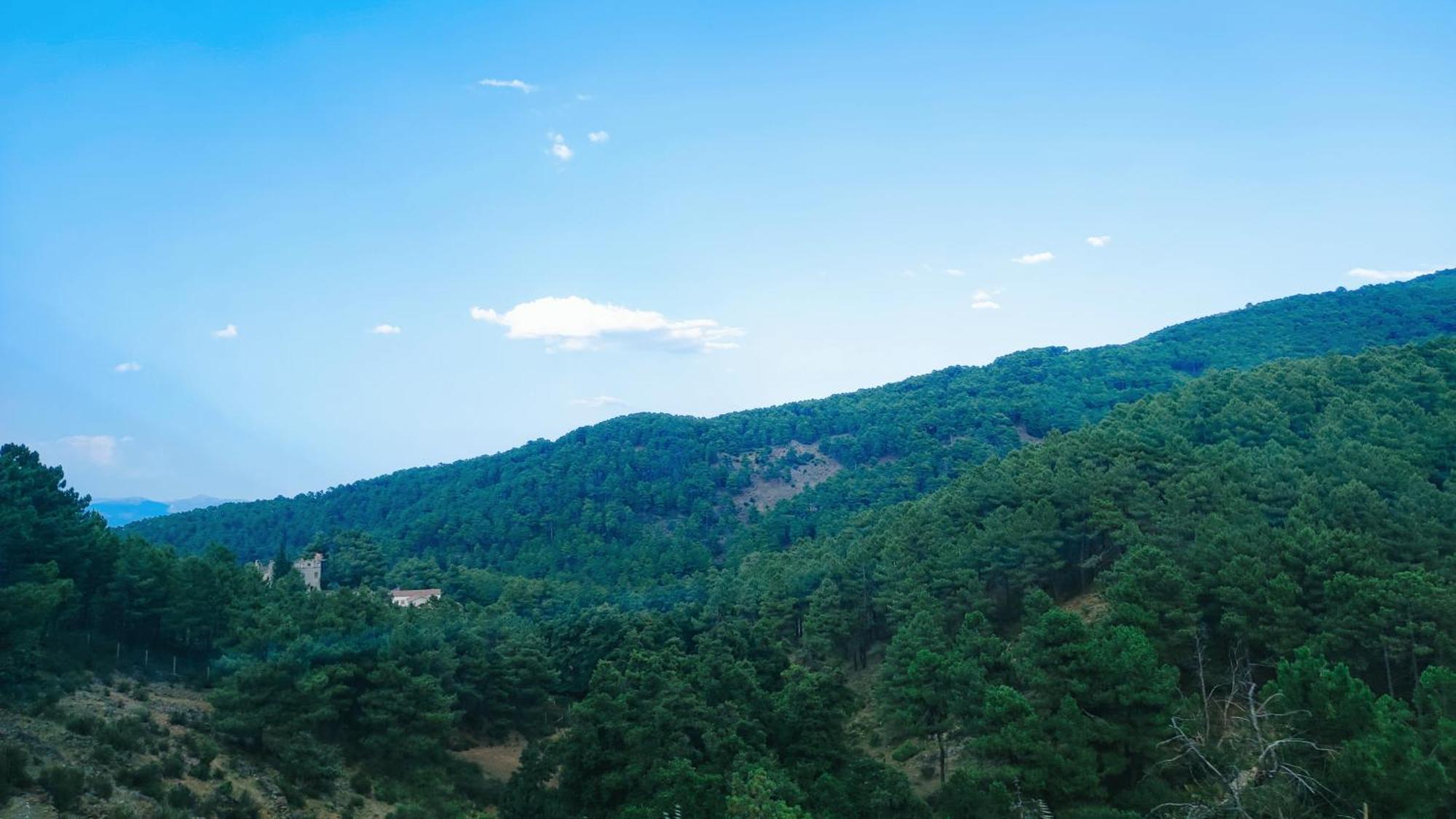 Ruralrut-El Tiemblo Wifi, Cabina De Hidromasaje, Aire Acondicionado Y A Pocos Metros De Zonas De Bano Naturales Екстер'єр фото