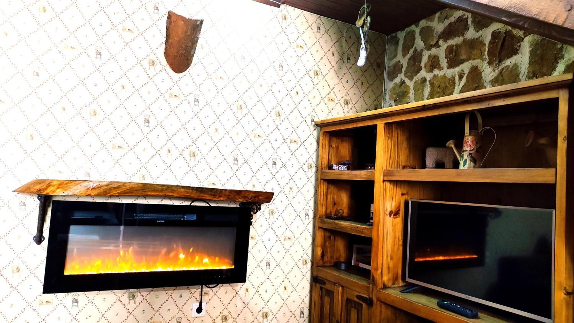Ruralrut-El Tiemblo Wifi, Cabina De Hidromasaje, Aire Acondicionado Y A Pocos Metros De Zonas De Bano Naturales Екстер'єр фото